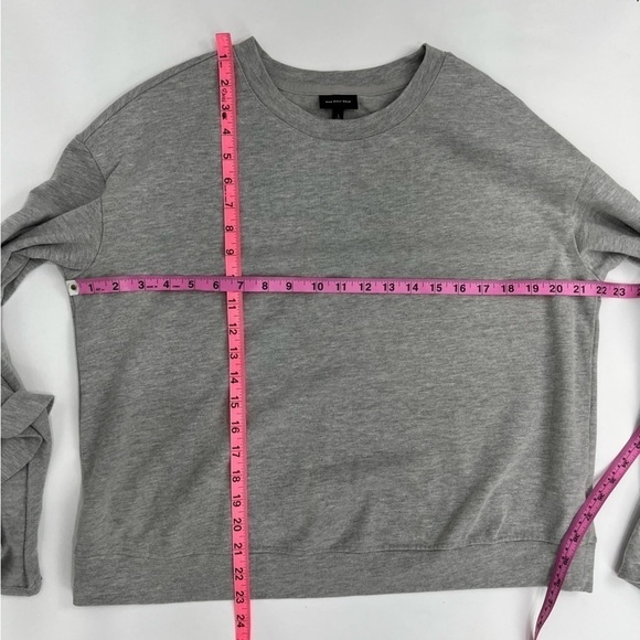 Who what wear ruffle sleeve sweatshirt size L - Picture 5 of 8